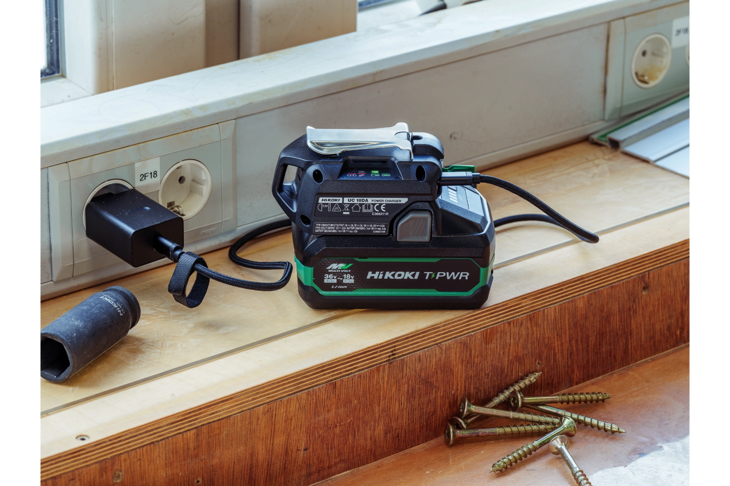 Hikoki Power Charger UC 18DA W4Z