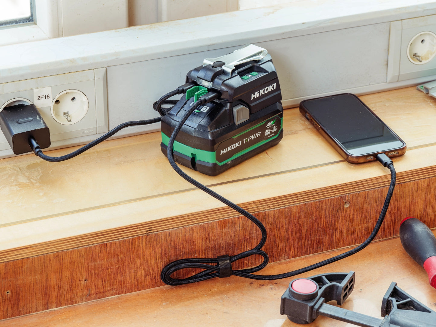Hikoki Power Charger UC 18DA W4Z